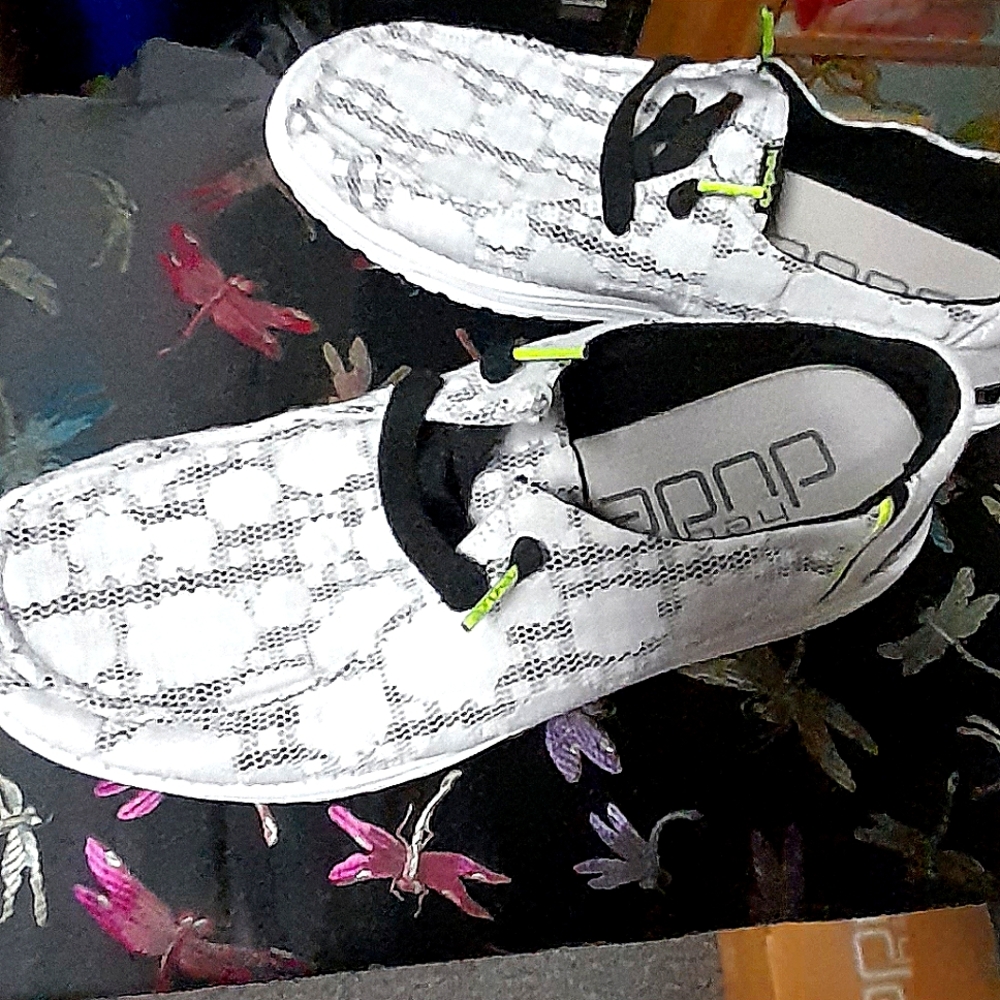 Hey dudes Wendy Lacy Neon white